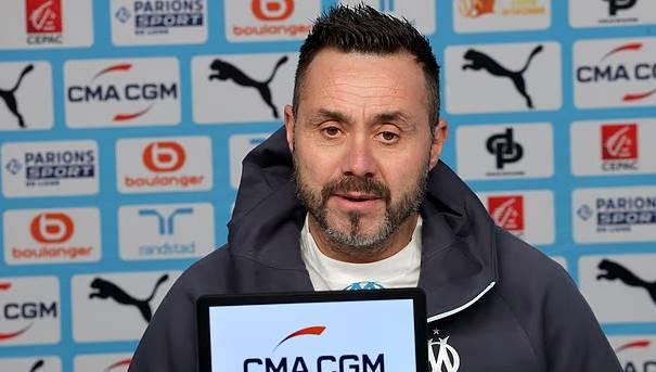 德泽尔比：格林伍德在成为全面的球员，也不像以前那么少言了