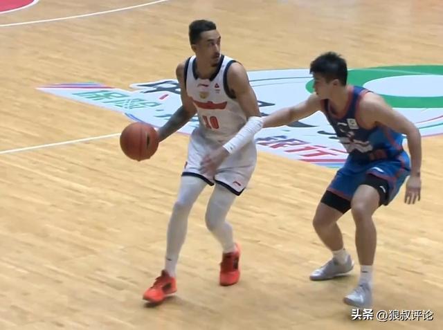 开云体育APP下载-杜锋：外援对球队体系重要性占比非常大 奎因首次打CBA需更多适应