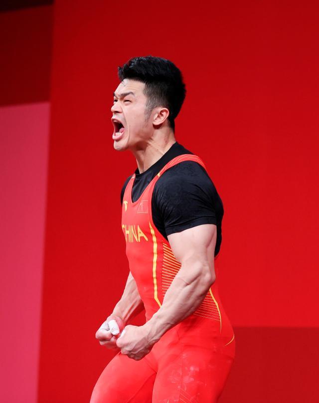 kaiyun-石智勇破世界纪录夺冠：无论哪个级别我都是王者！